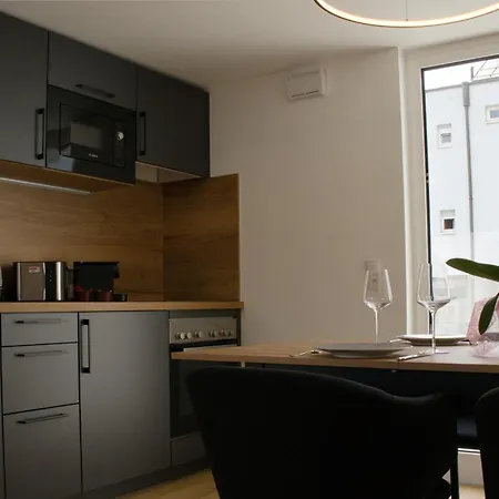 Aparthotel Myquartier *