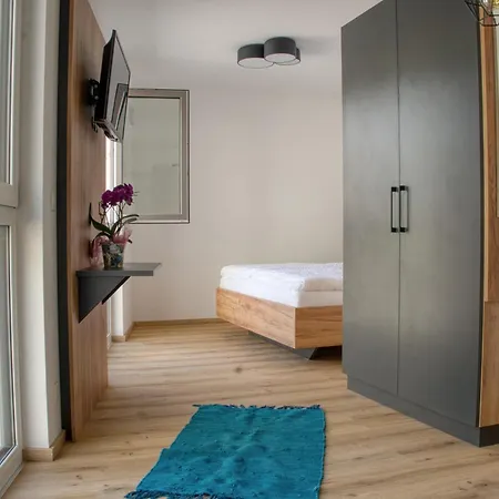 Aparthotel Myquartier *